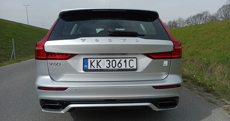 Volvo V60 cena 215900 przebieg: 52505, rok produkcji 2021 z Kraków małe 781